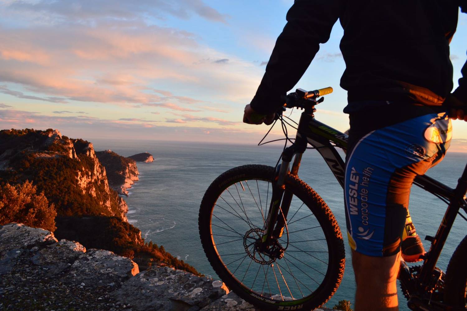 CICLISMO SU STRADA E CROSS COUNTRY